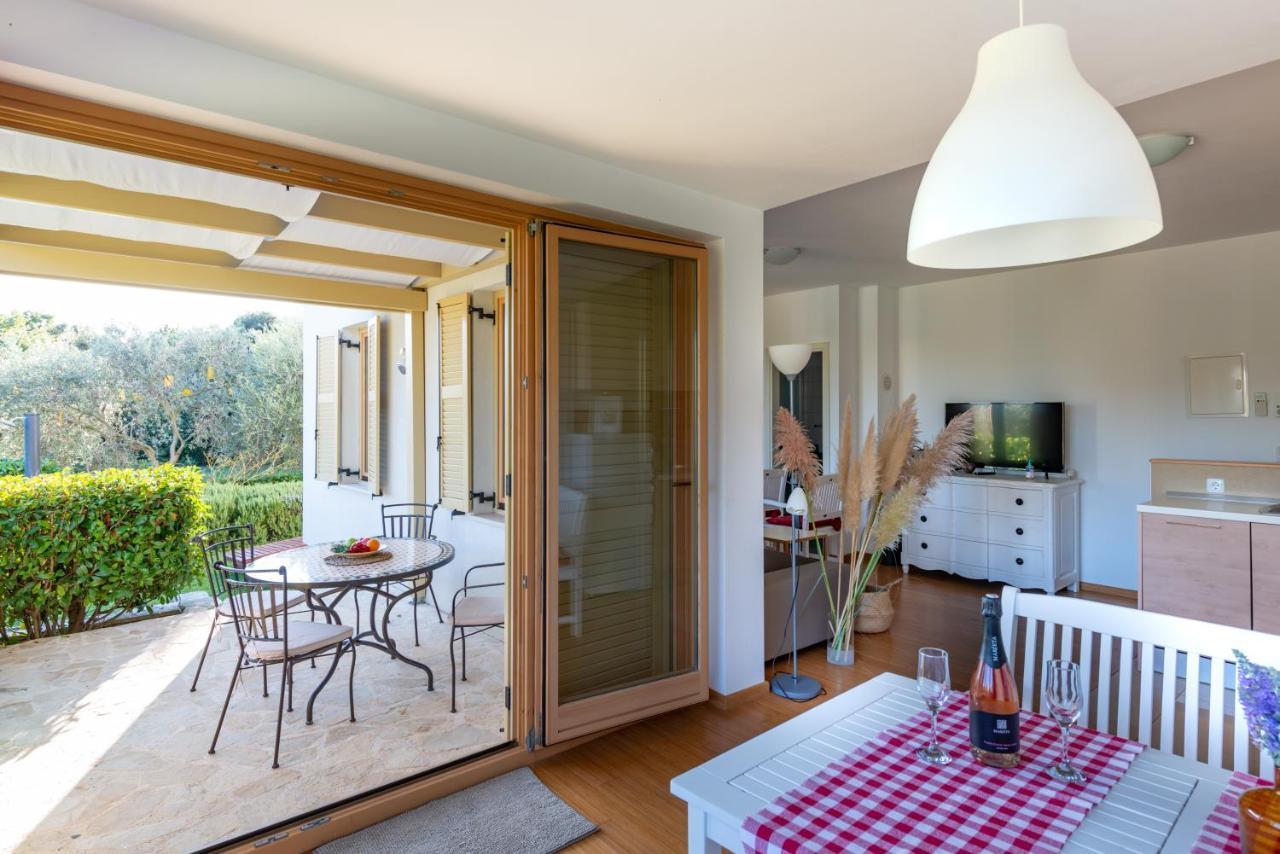 Casa Bamboo Apartment Banjole Exterior photo