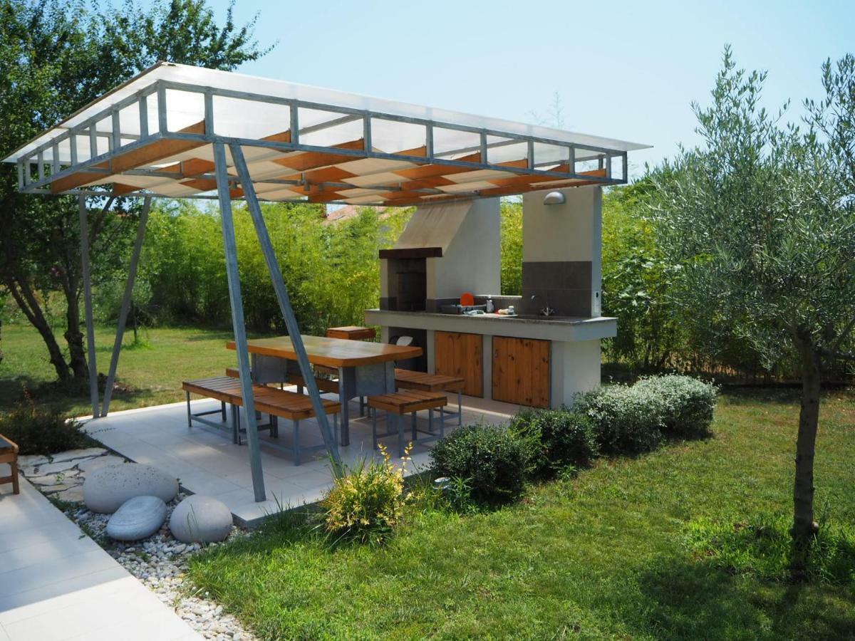 Casa Bamboo Apartment Banjole Exterior photo